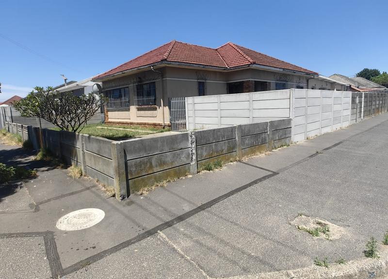 4 Bedroom Property for Sale in Parow Valley Western Cape